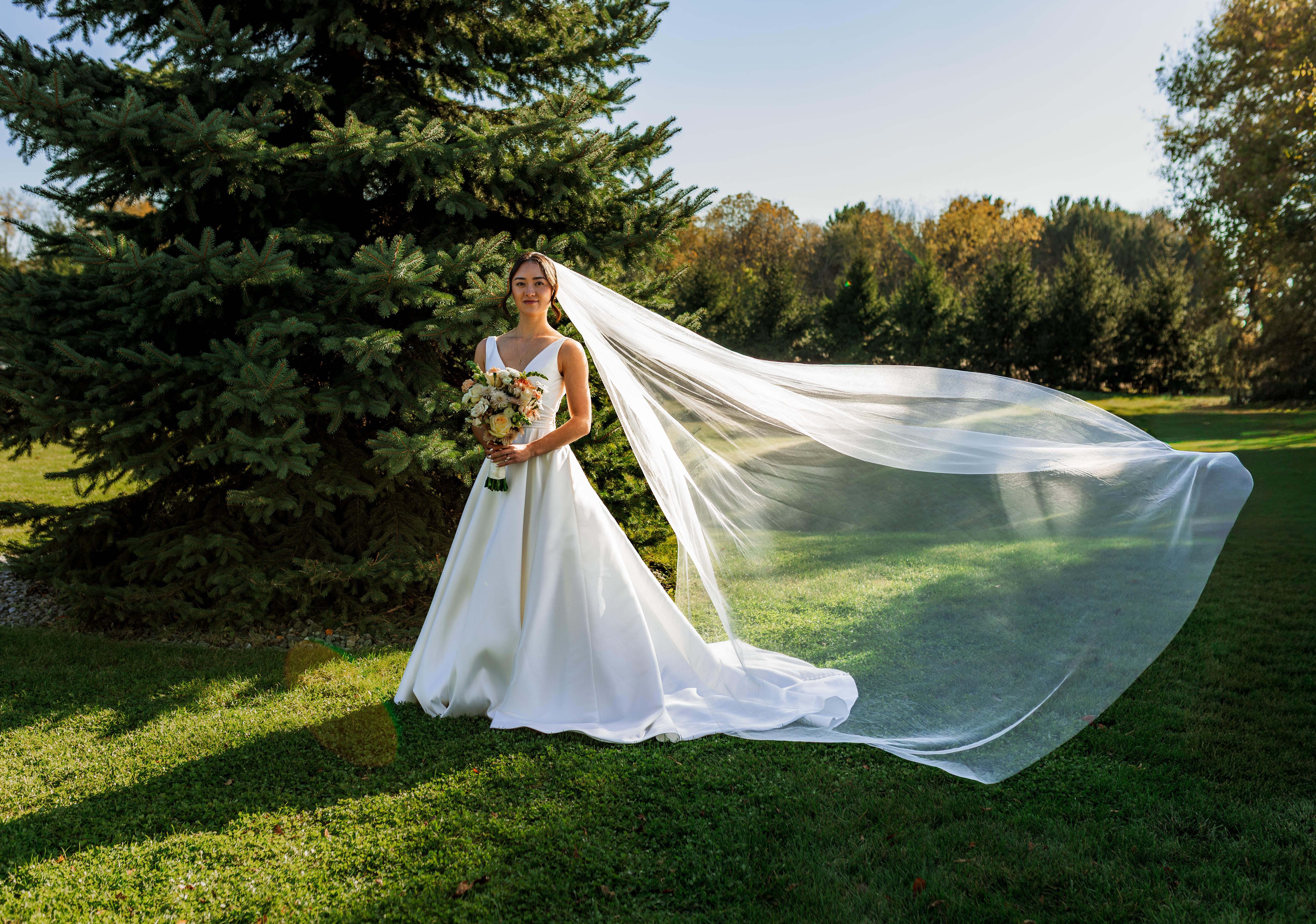 Rustic Manor Bride - Weddings photography at Rustic Manor 1848, Wisconsin by Bailey Bryn Photography